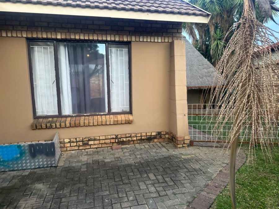 5 Bedroom Property for Sale in Waterval East North West